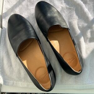 Dansko Larisa Black flats